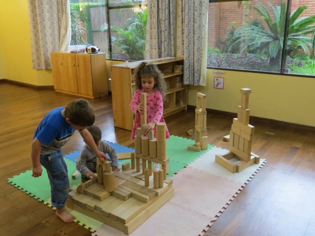 kids playing with blocks